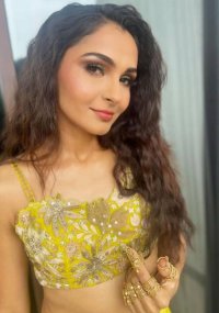 andrea jeremiah_teluguvox 5